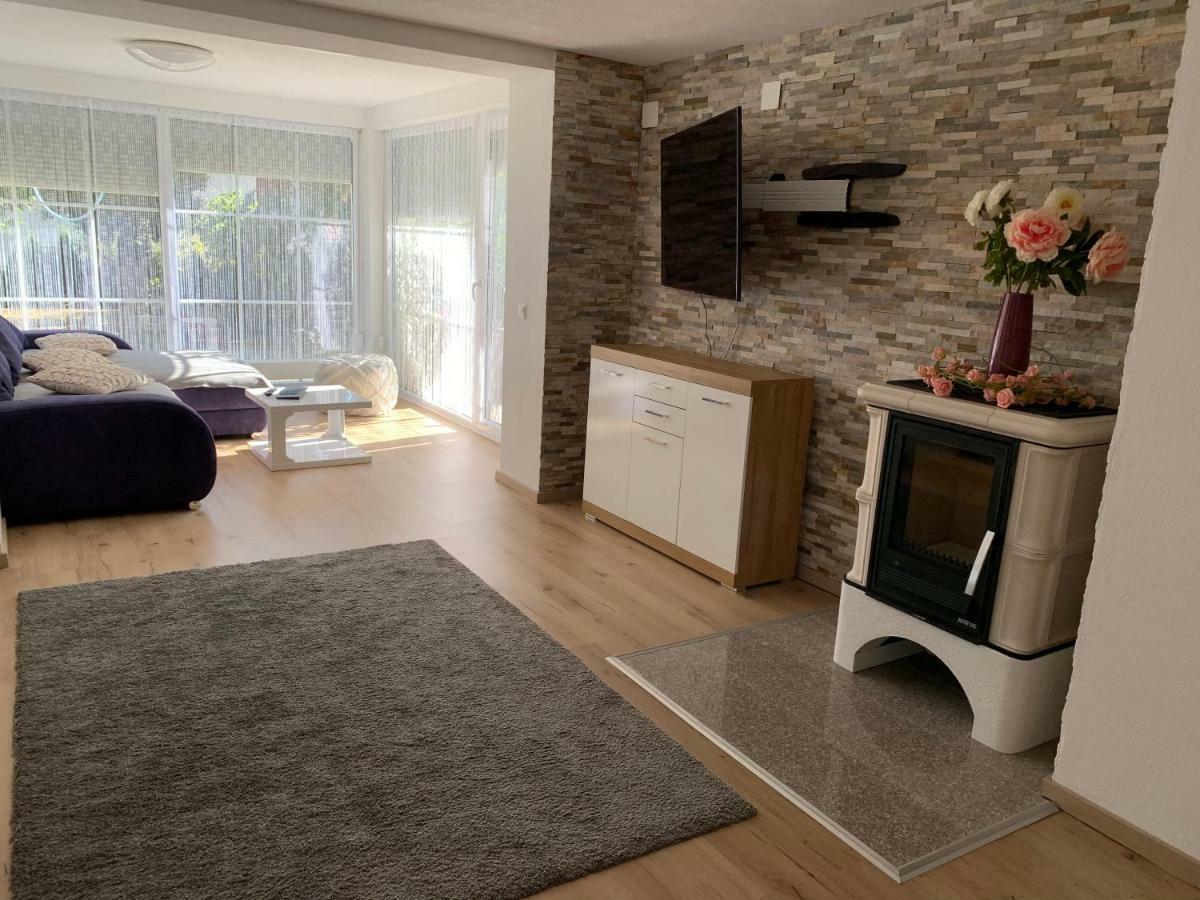 Terrassenwohnung In Estenfeld Bei Wuerzburg Exteriér fotografie